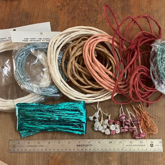 Crafting paper ribbon bundle: Multicolor Crafting Twine Set - Picture 2 of 13